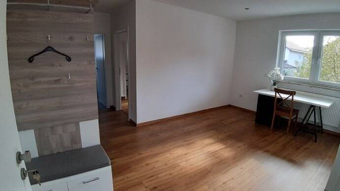 Moderne 2-Raum-Wohnung mit Einbauküche und Balkon, 92334 Berching