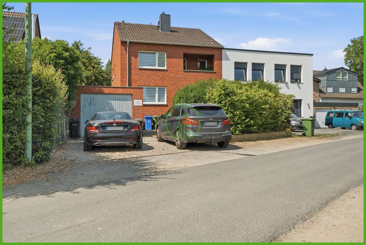 # NIEDERAU # Einfamilienhaus, ca. 138 m², mit Terrasse, großem Garten, Garage und Wintergarten., 52355 Düren