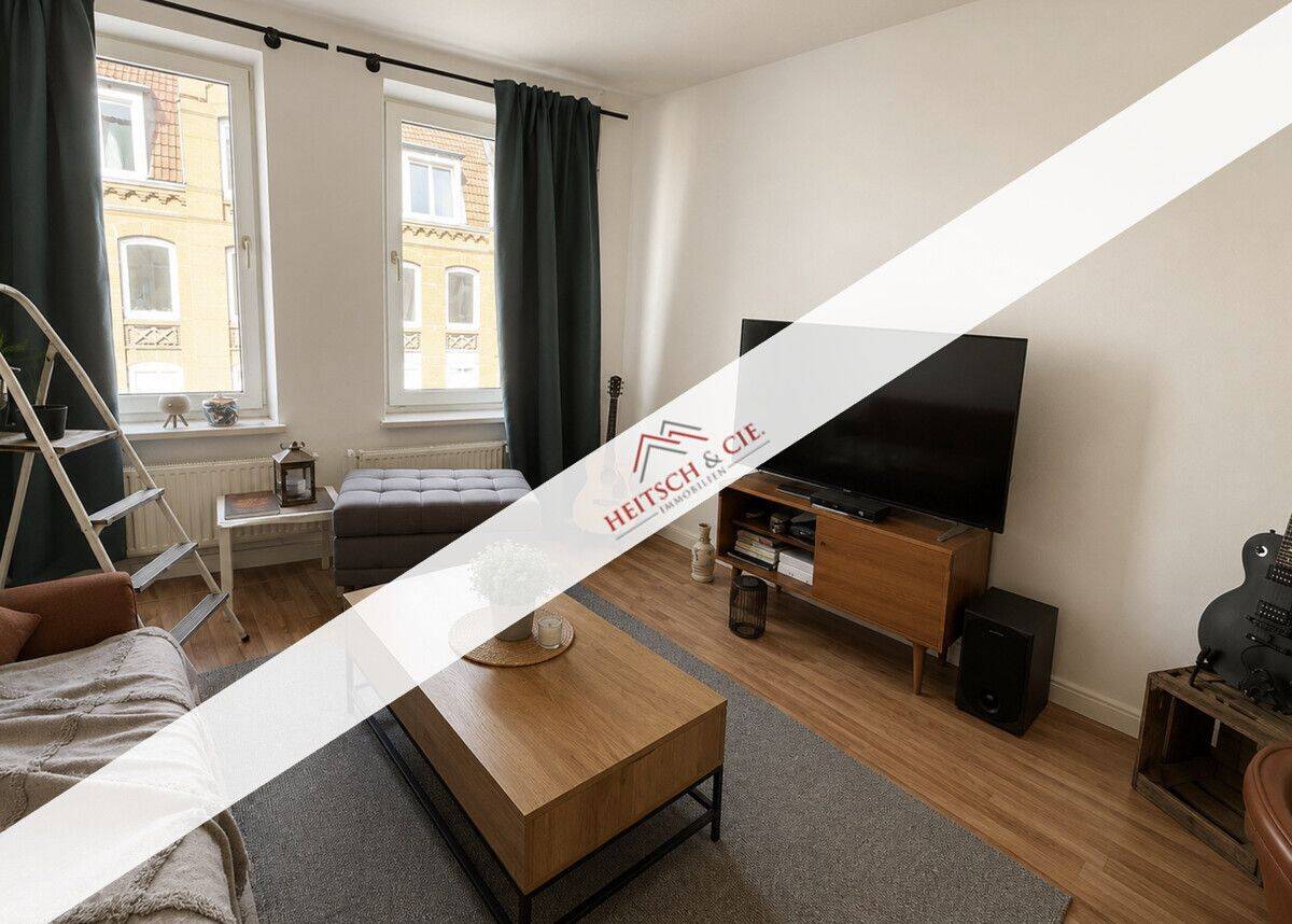 Charmante 2-Zimmer-Altbauwohnung mit Dielenboden und Balkon!, 24114 Kiel (Südfriedhof)