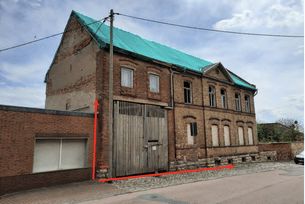 Wohnhaus und Nebengebäuden, stark sanierungsbedürftig, 6429 Nienburg (Saale)