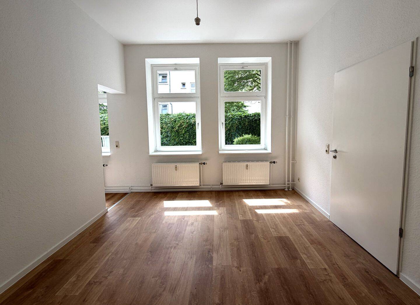 Frisch saniertes Nest mit Duschbad, 39108 Magdeburg (Altstadt Stadtfeld Ost)
