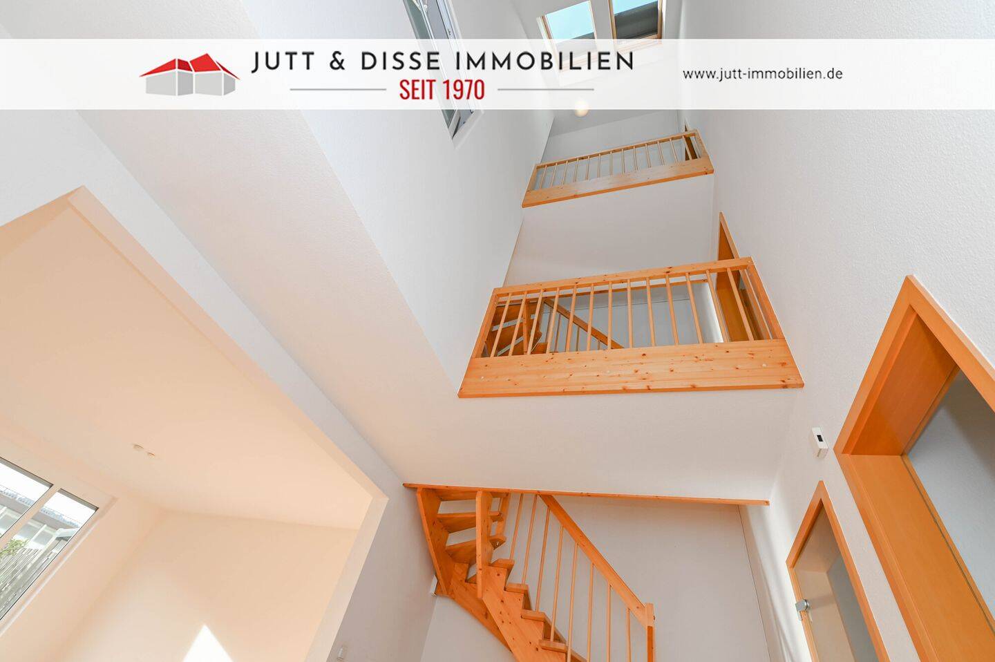 Reihenhaus mit sonnigem Garten, 2 Tiefgaragenstellpl./zentral in Baden-Baden *ohne Käuferprovision*, 76530 Baden-Baden (Ebersteinburg Innenstadt Lichtental Varnhalt Weststadt)