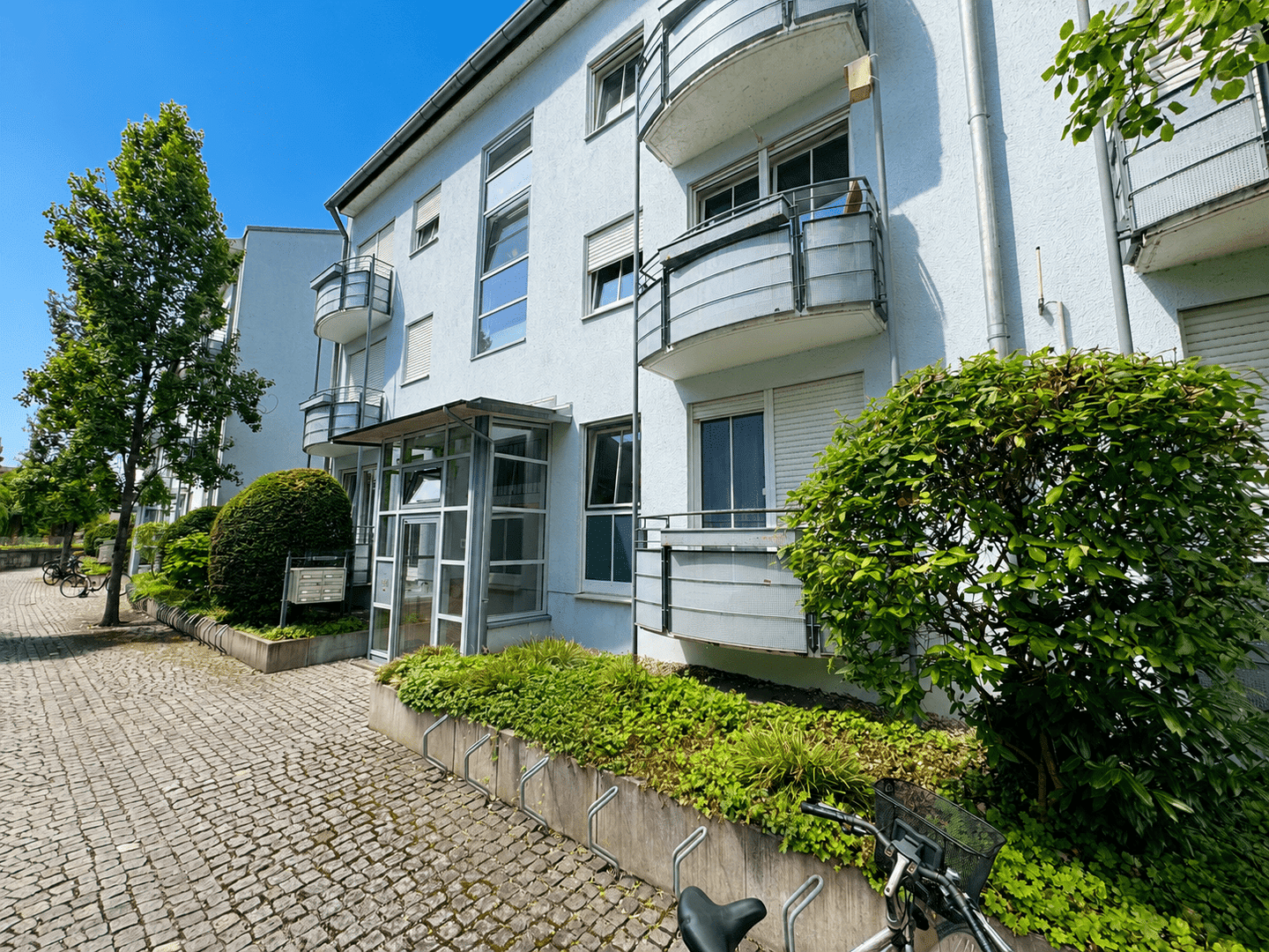 Wohnen im Herzen von Dachau – gepflegte 3-Zimmerwohnung mit zwei Balkonen, 85221 Dachau