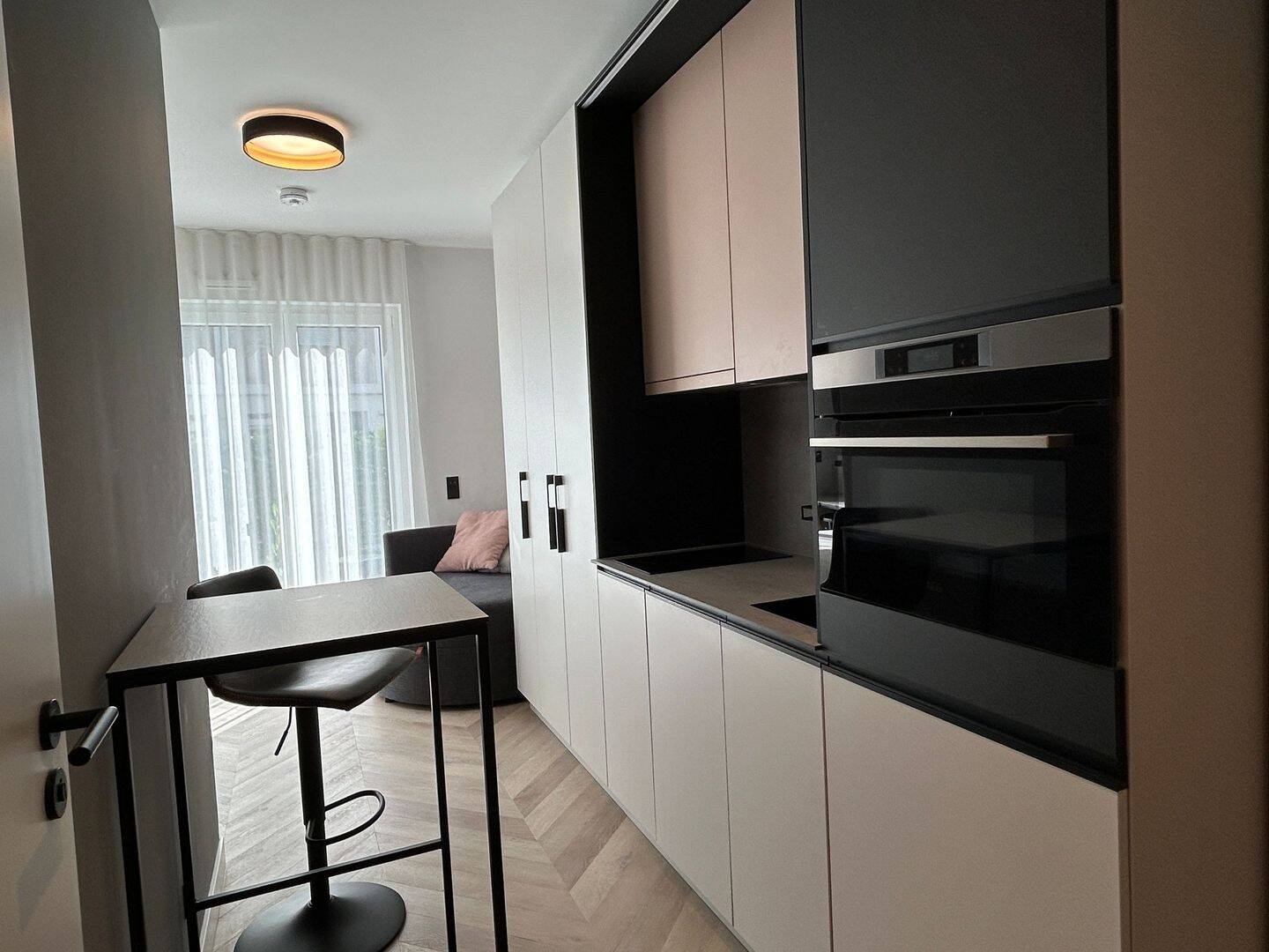 Ab sofort! Stylisches Studio-Apartment inkl. EBK und Vollausstattung | Anmeldung möglich!, 40227 Düsseldorf (Eller Oberbilk)