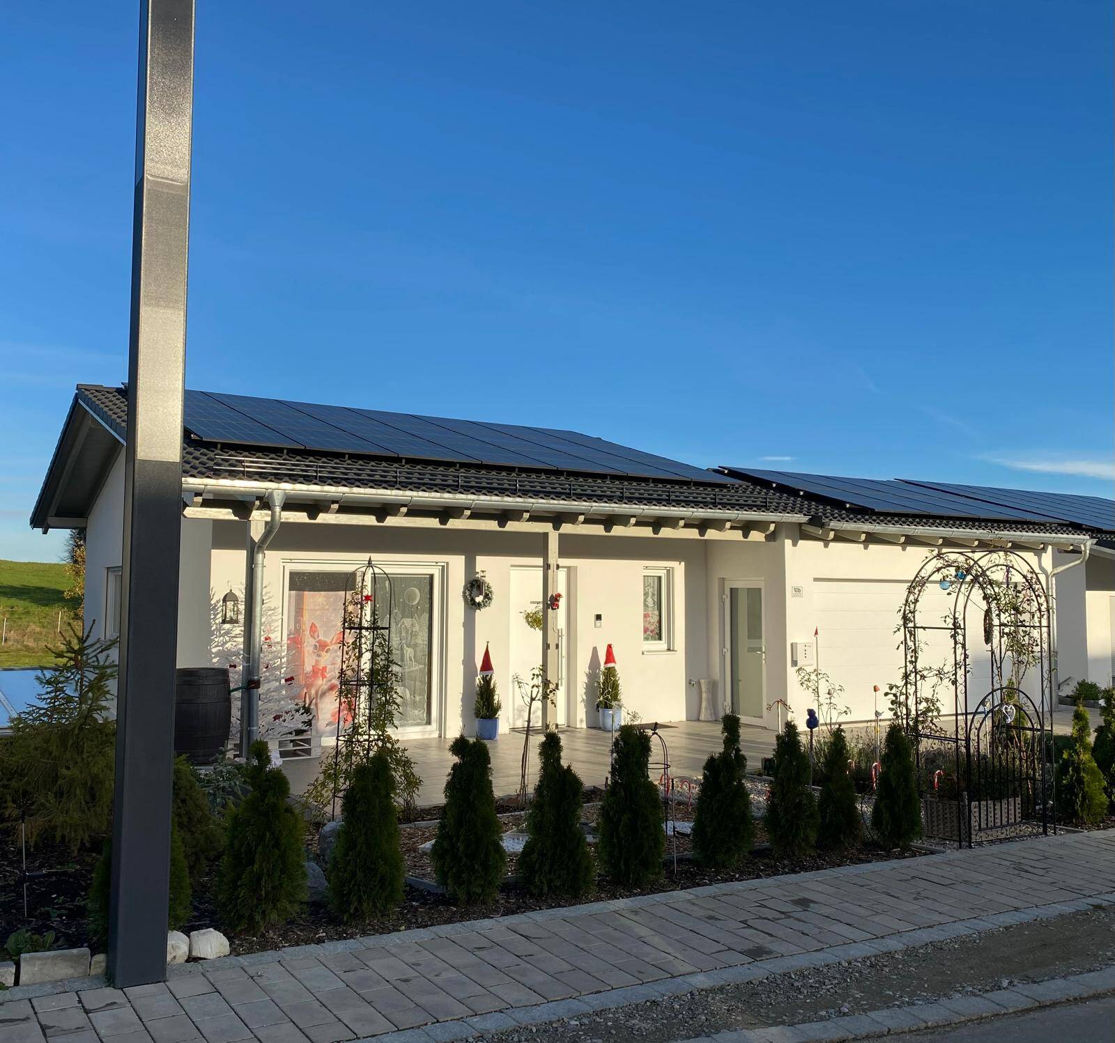 Ruhige Lage, nähe Pfarrkirchen, neuwertiges Einfamilienhaus KFW40-Standard (2023 fertiggestellt), 84371 Triftern