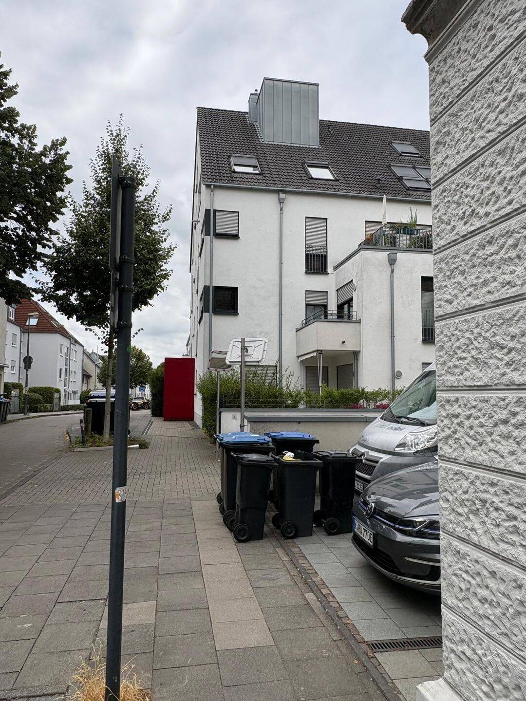 Schicke 2-Zimmer-Wohnung mit Einbauküche, Balkon und Garagenplatz in Top-Lage von Köln-Dellbrück, 51069 Köln (Mülheim Dellbrück Dünnwald Höhenhaus)