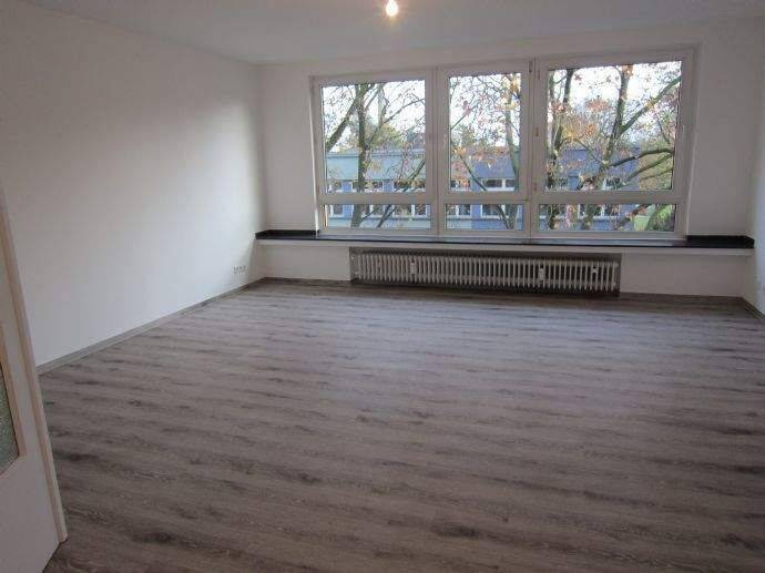 Top 3 1/2 Zimmer Wohnung mit exklusiver Ausstattung, 47169 Duisburg (Aldenrade Fahrn Marxloh Röttgersbach Wehofen)