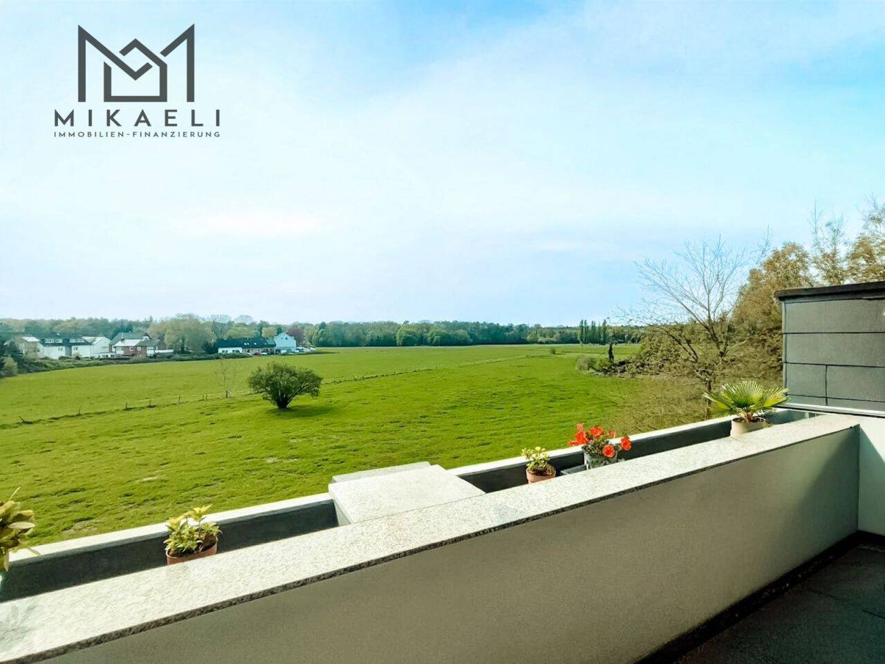Refrath: Lichtdurchflutete Wohnung direkt am Feld mit Blick in das Grüne!, 51427 Bergisch Gladbach