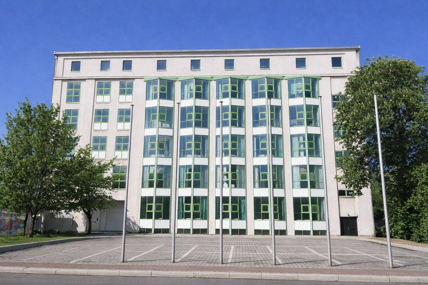Mehrfamilienhaus in Halle (Saale) mit ca. 6,9 % Rendite, provisionsfrei, ca. 595.000 € Jahresmiete, 6112 Halle (Saale)