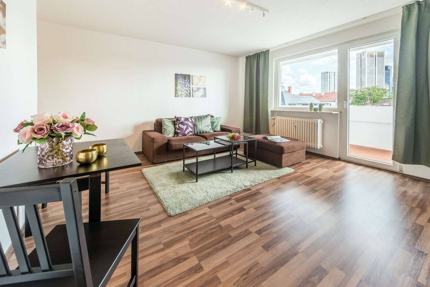 Schick eingerichtete Wohnung mit Skylineblick in sehr guter Westendlage, 60323 Frankfurt am Main (Westend-Nord Westend-Süd)