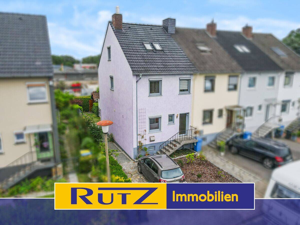 Delmenhorst – Stickgras | Reihenendhaus mit Wohnraum auf drei Etagen, Vollkeller, Balkon und Garten, 27751 Delmenhorst