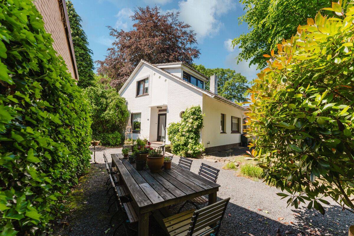 Ansprechendes Einfamilienhaus in Uelsen; ebenerdiges Wohnen möglich, 49843 Uelsen