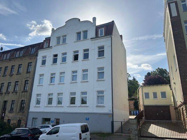 Mehrfamilienhaus mit 6 Wohnungen – großer Garten, komplett vermietet, 6712 Zeitz
