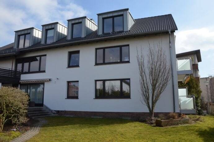 Top-Lage Auefeld: exklusive 4-Zimmer-Wohnung mit Aussicht auf den Habichtswald, 34121 Kassel (Mitte Süd Wehlheiden)