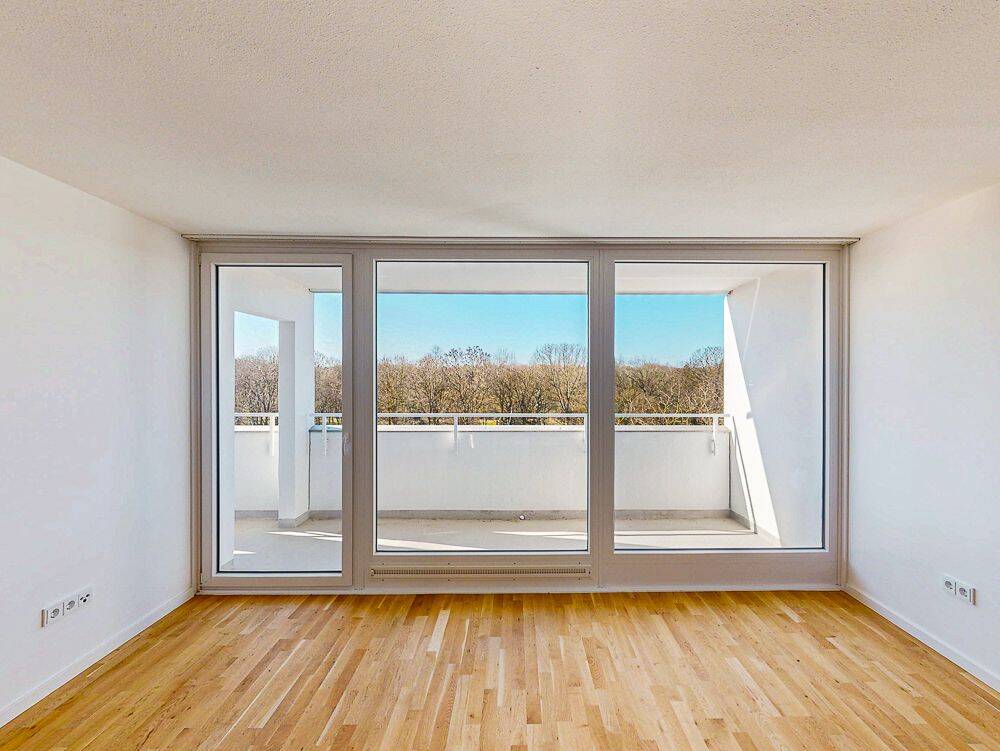 Kürzlich sanierte 2-Zimmer-Wohnung mit Balkon ins Grüne – München – Bild 1 von 3