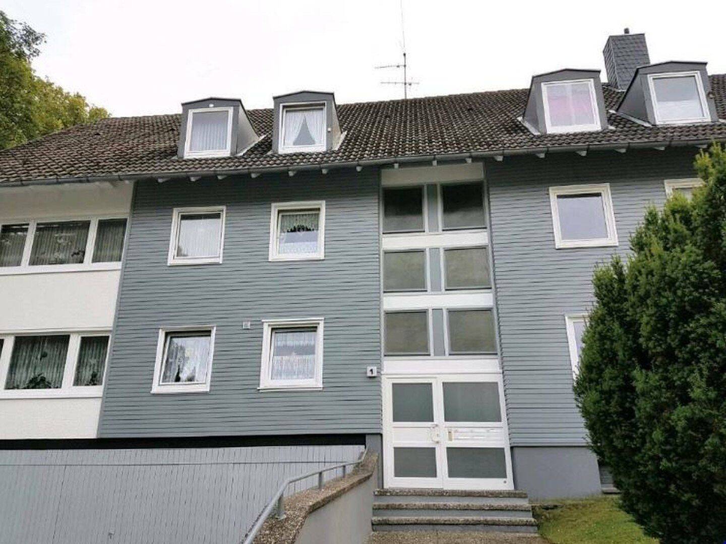 hell, geräumig mit Parkett und Balkon – 3 Zimmer, Küche, Bad, 38678 Clausthal-Zellerfeld