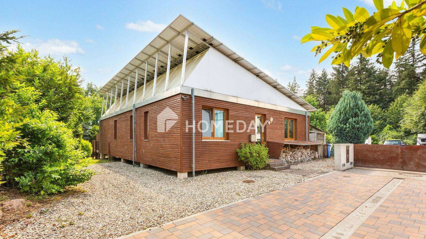 Außergewöhnliches Holzmodulhaus in Stelzenberg mit Pool, Sauna, PV-Anlage und neuer Terrasse, 67705 Stelzenberg