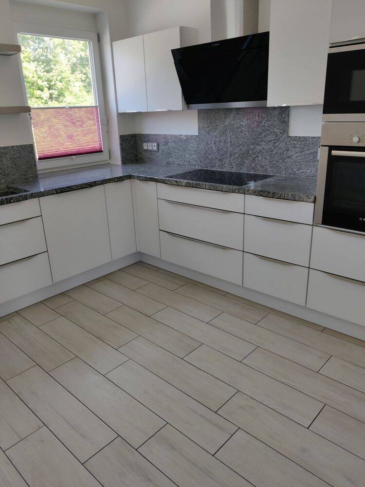 *** GROSSZÜGIGE WOHNUNG MIT DACHTERRASSE ***, 91623 Sachsen b. Ansbach