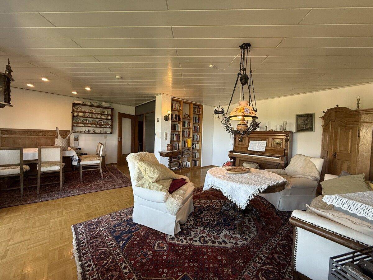 Komfortables Wohnen in Bestlage: 4,5 -Zimmer, Balkon, 2 Bäder & TG-Stellplatz, 74523 Schwäbisch Hall