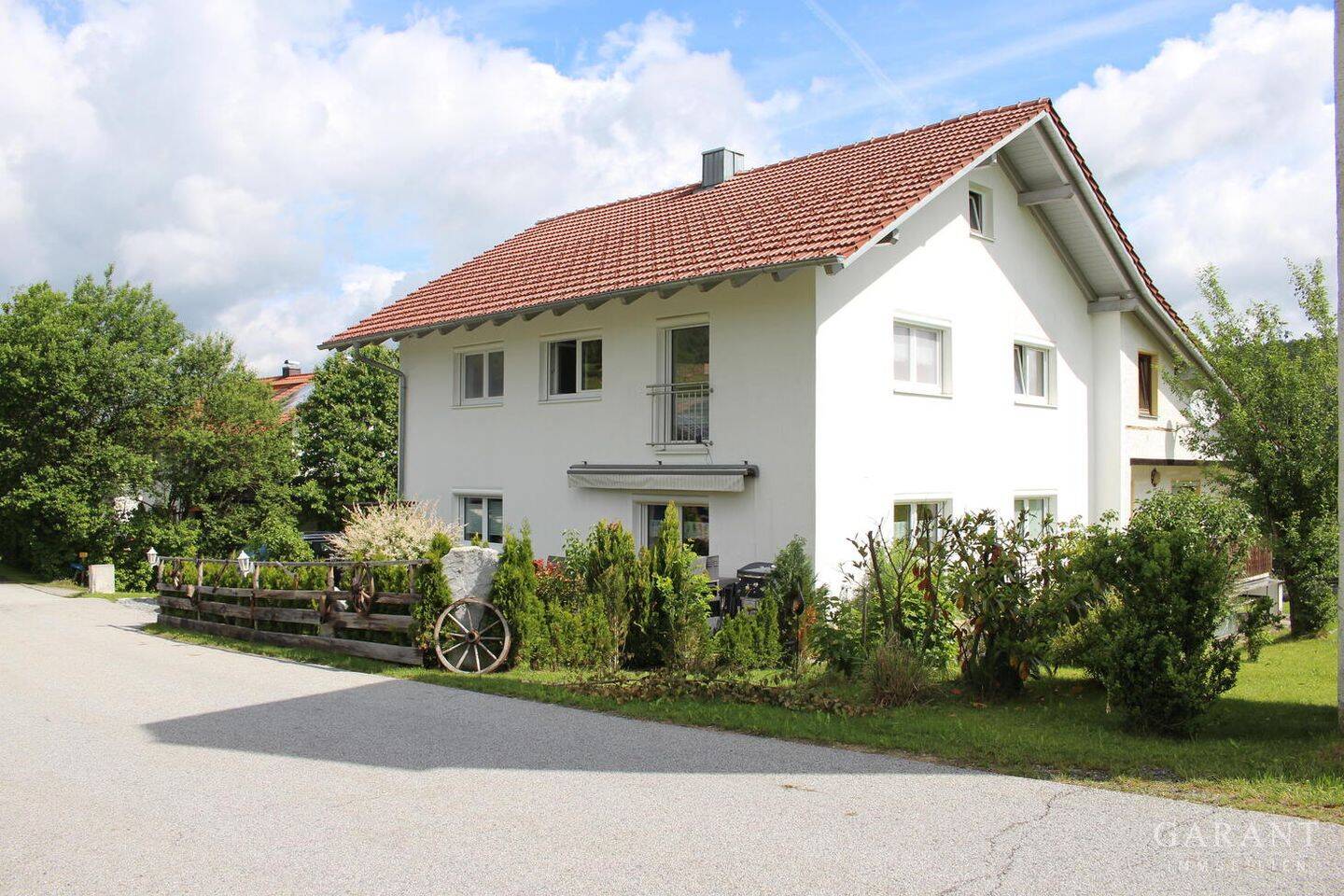 Einfamilienhaus mit zwei Eigentumswohnungen!, 94259 Kirchberg i. Wald