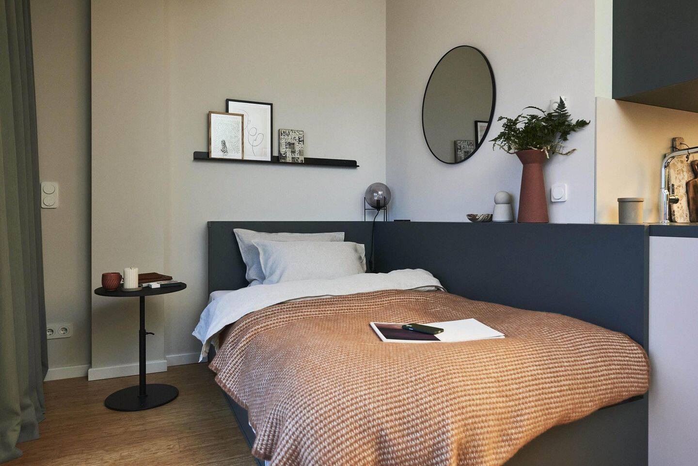 Schöne, vollmöblierte 1-Zimmer-Wohnung in Berlin-Oberschönweide zur Miete – 12459 Berlin – Bild 1 von 3