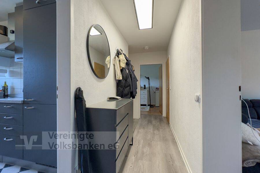 Tolle 3 Zimmer Wohnung mit Balkon und Autoabstellplatz zu verkaufen!, 72766 Reutlingen