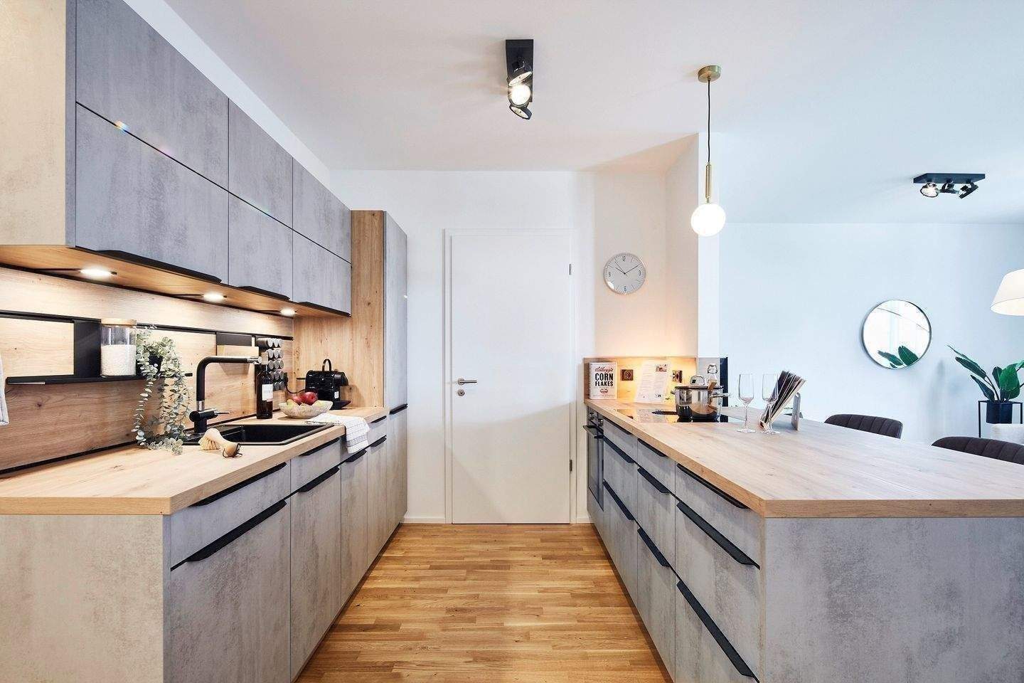 OH WIE SCHÖN IST LAUFAMHOLZ! Helle 4-Zimmer-Wohnung mit Sonnenbalkon – sofortiger Einzug möglich!, 90482 Nürnberg (Freiland Laufamholz Mögeldorf Rehhof Unterbürg)