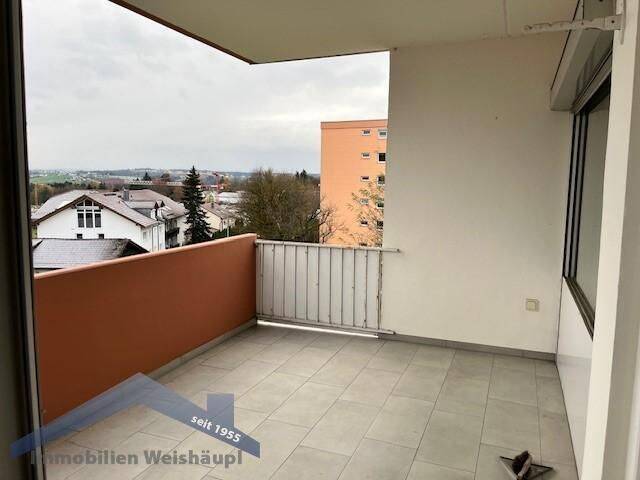 Passau Grubweg schöne helle 2-Zimmer Wohnung mit EBK, Balkon und tollem Fernblick!, 94034 Passau (Altstadt Grubweg Hacklberg Hals)