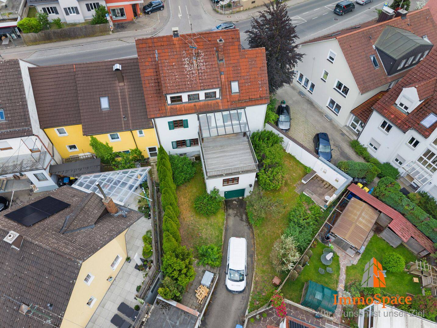 *** 3 Parteienhaus mit 2 Wohnungen, 1 Büro + Atelier mit Garten! ***, 86420 Diedorf