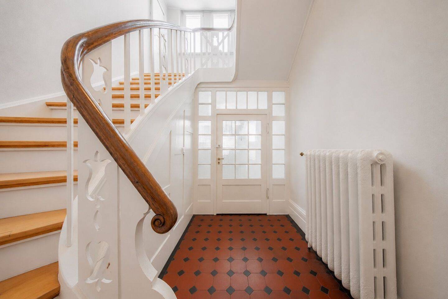 5-Zimmer-Maisonette in Stilvilla: großer Garten & Stellplatz in bester, citynaher Lage von GL, 51465 Bergisch Gladbach