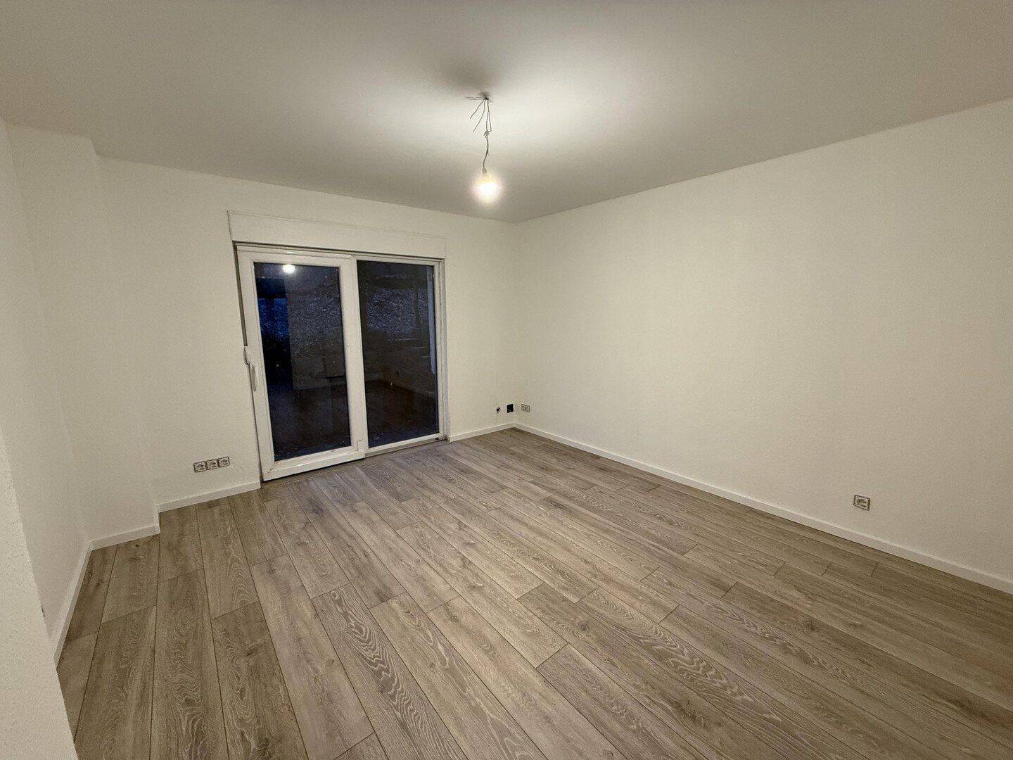 Kernsanierte 3-Zimmer-Wohnung in Nähe des Stadtzentrums, 42499 Hückeswagen