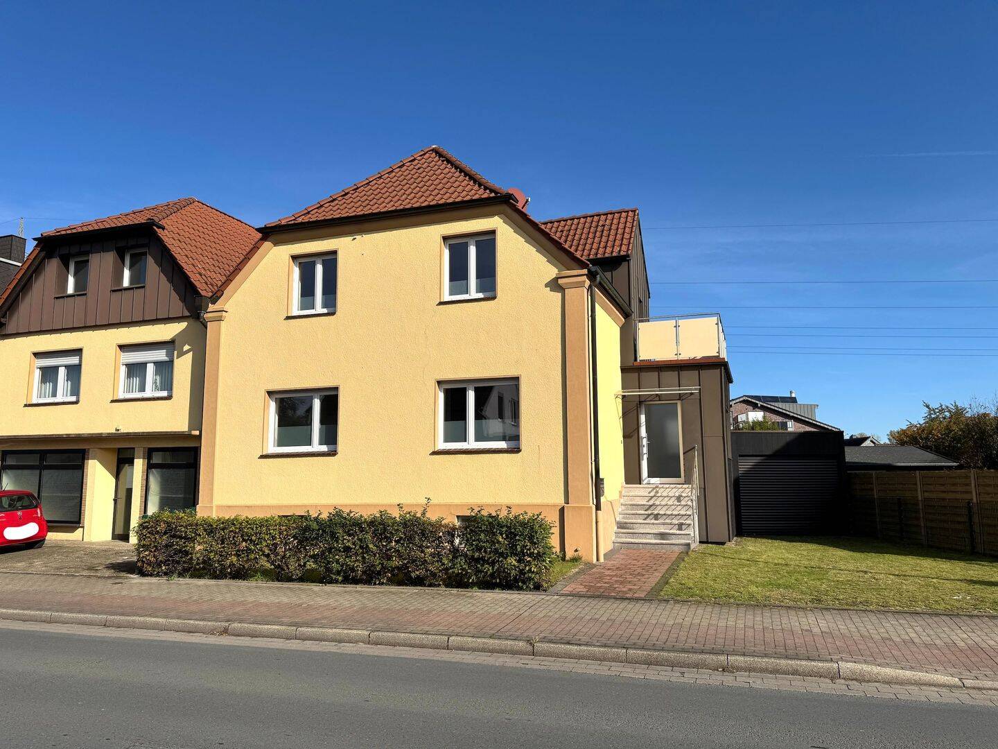 2 Häuser 1 Preis!!!, 1 große Wohnung über 2 Ebenen, 1 Reihenendhaus, 1 Gewerbeeinheit, Garten, Stellplätze und Carport, 59192 Bergkamen