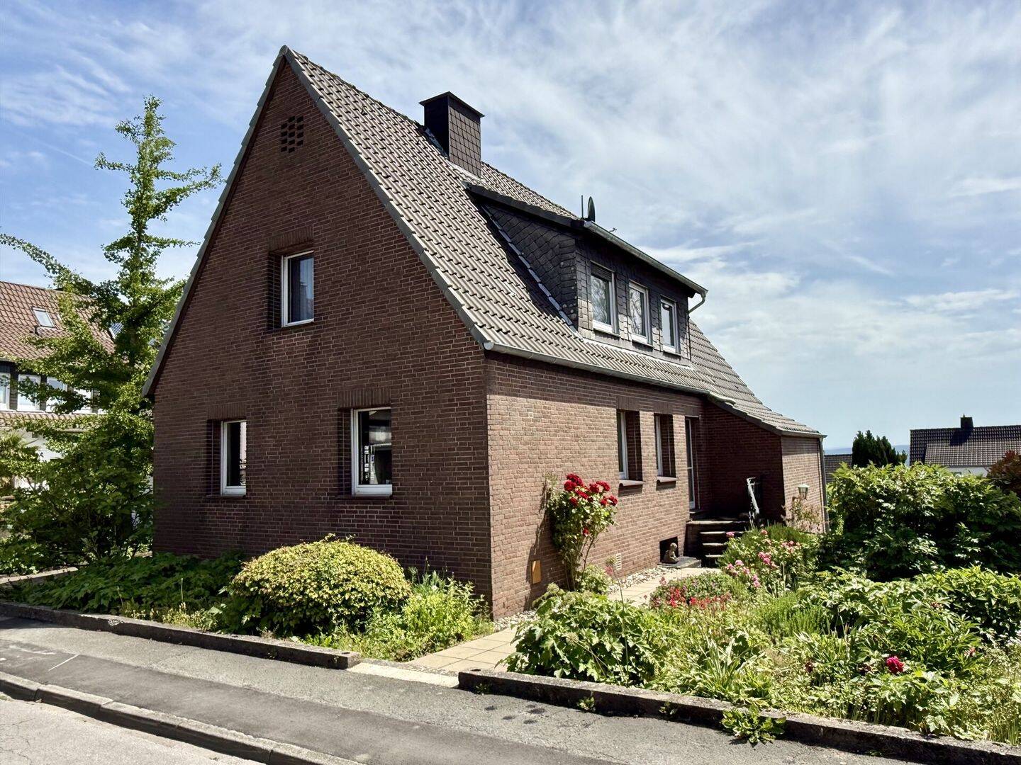 Fröndenberg: Freistehendes Wohnhaus in Top-Lage – Exklusives Familienparadies in ruhiger Sackgasse!, 58730 Fröndenberg/Ruhr