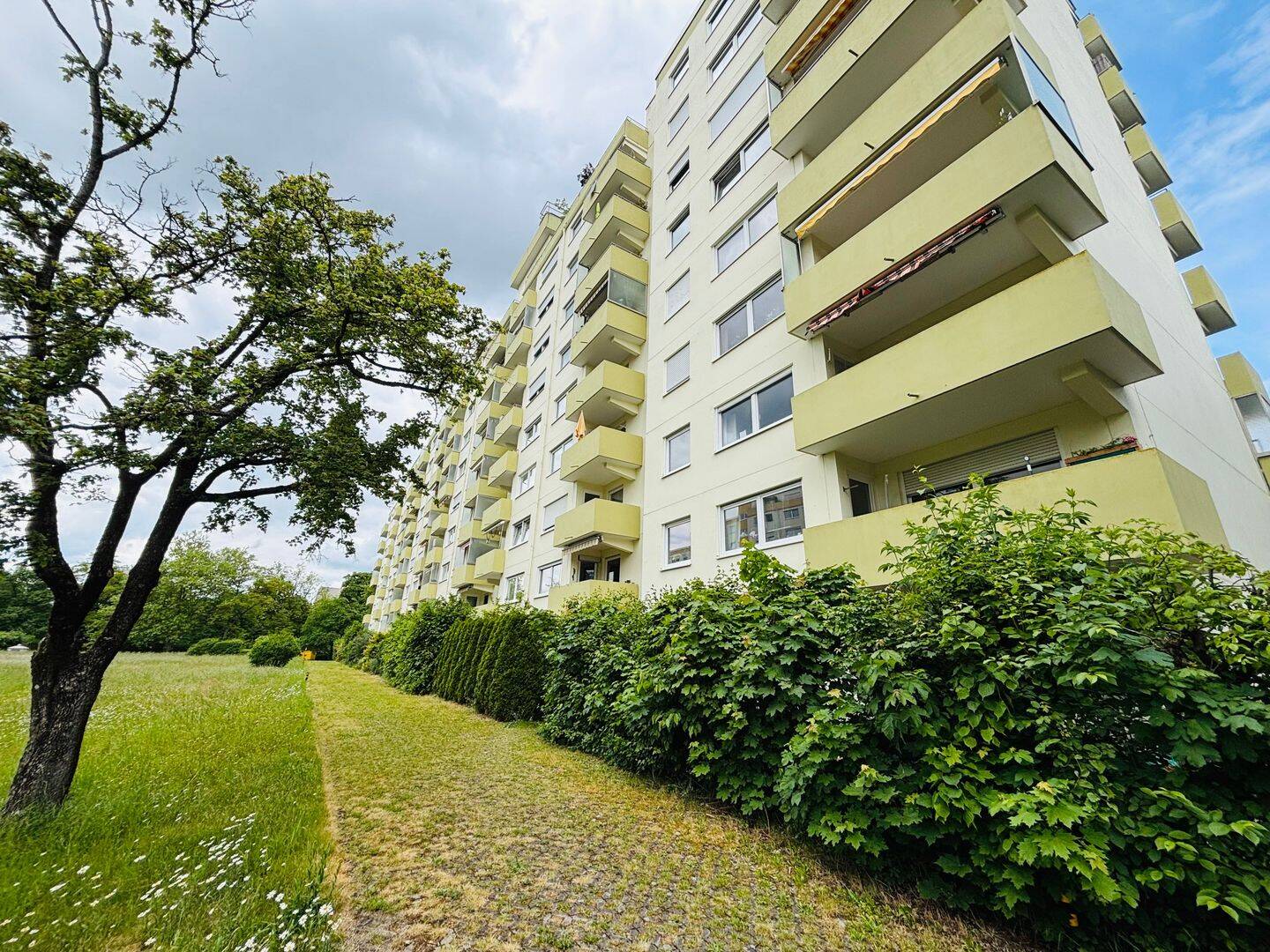 Frisch renovierte 2-Zimmer-Wohnung mit Süd-West-Balkon, 81243 München (Aubing-Lochhausen-Langwied Pasing-Obermenzing)
