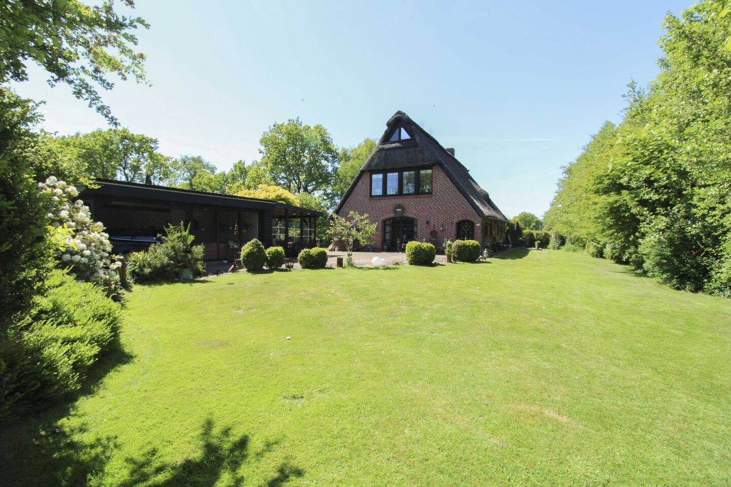 Reetdachidylle in ruhiger Feldrandlage von Wischhafen – Landhaus mit Ferienwohnung, 21737 Wischhafen