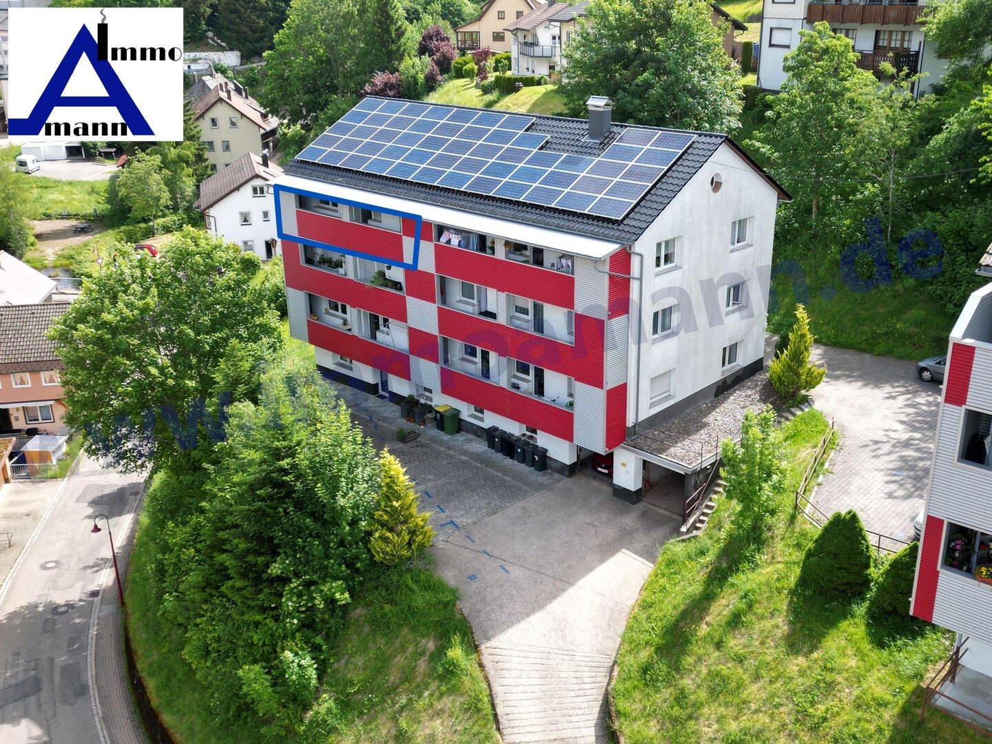 Charmantes 3-Zimmer-Balkonapartment in Gütenbach, zentrale Lage, ruhige Seitengasse, Panoramablick und ausgezeichnete Anbindung, 78148 Gütenbach