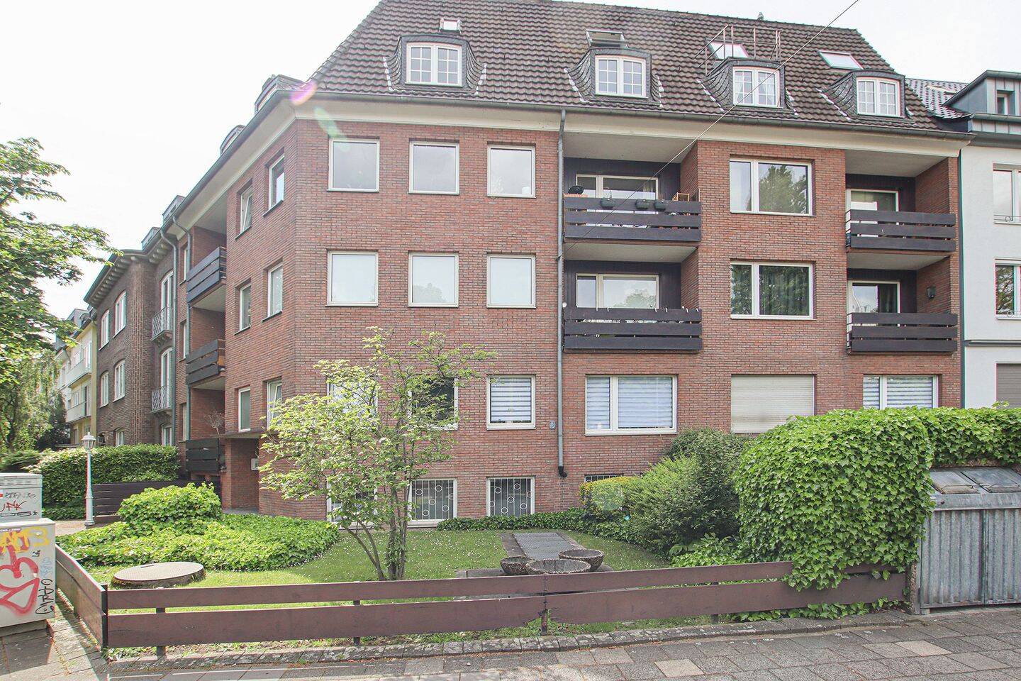 Zwei-Zimmer mit sonniger Dachterrasse, 40237 Düsseldorf (Düsseltal Flingern Nord Mörsenbroich)
