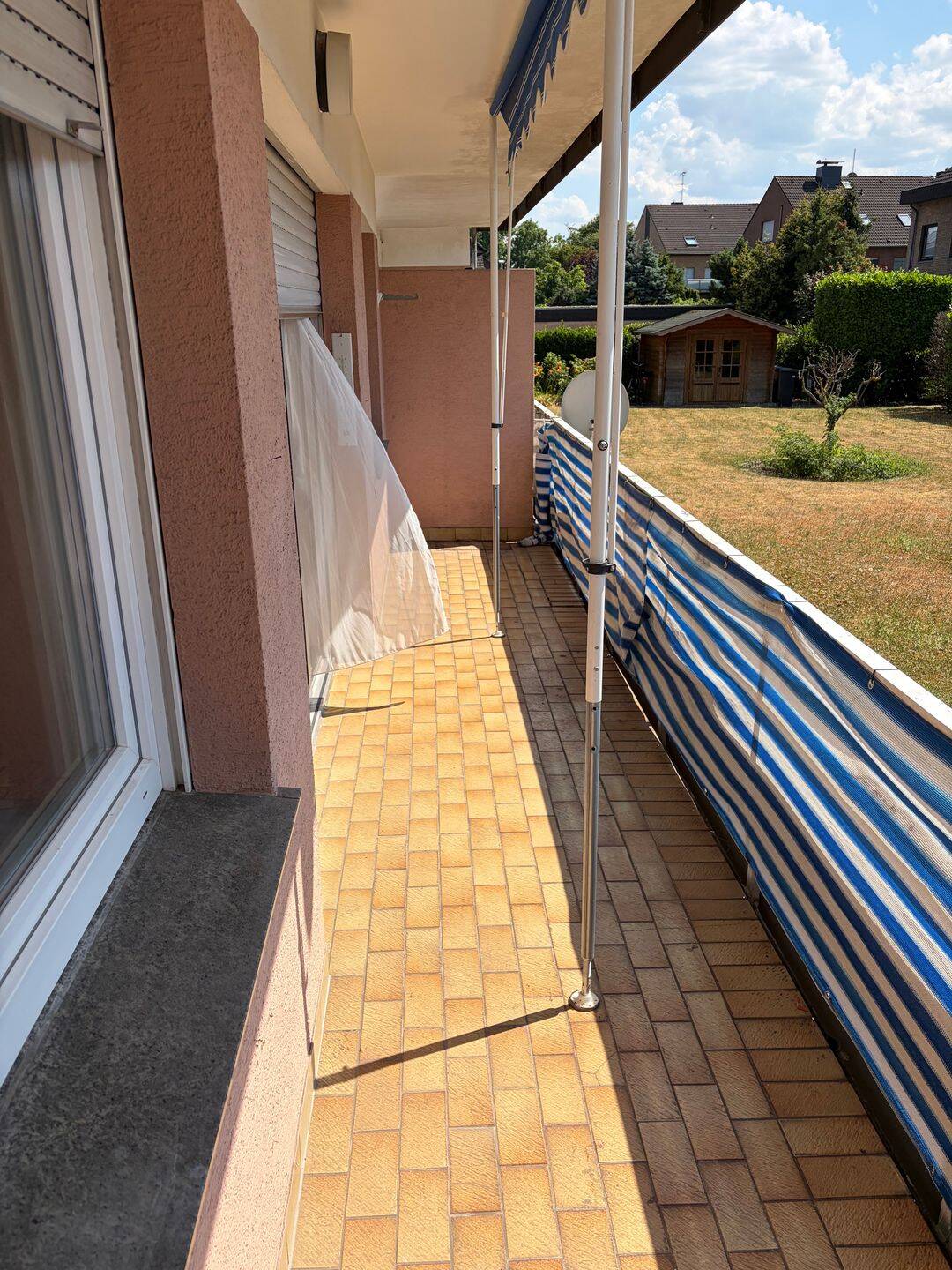Apartment mit Balkon in Dormagen-Zons, 41541 Dormagen