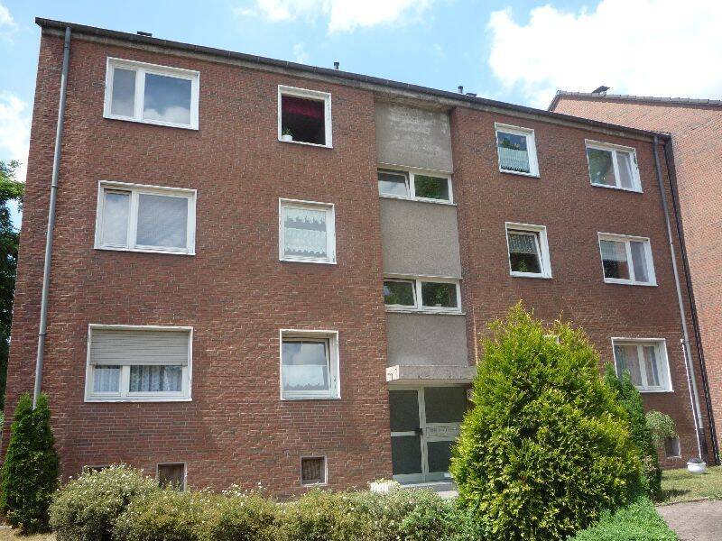 Moderne Balkonwohnung mit neuen Fenstern, modernem Wannenbad und Laminat, 45476 Mülheim an der Ruhr (Mitte Styrum)