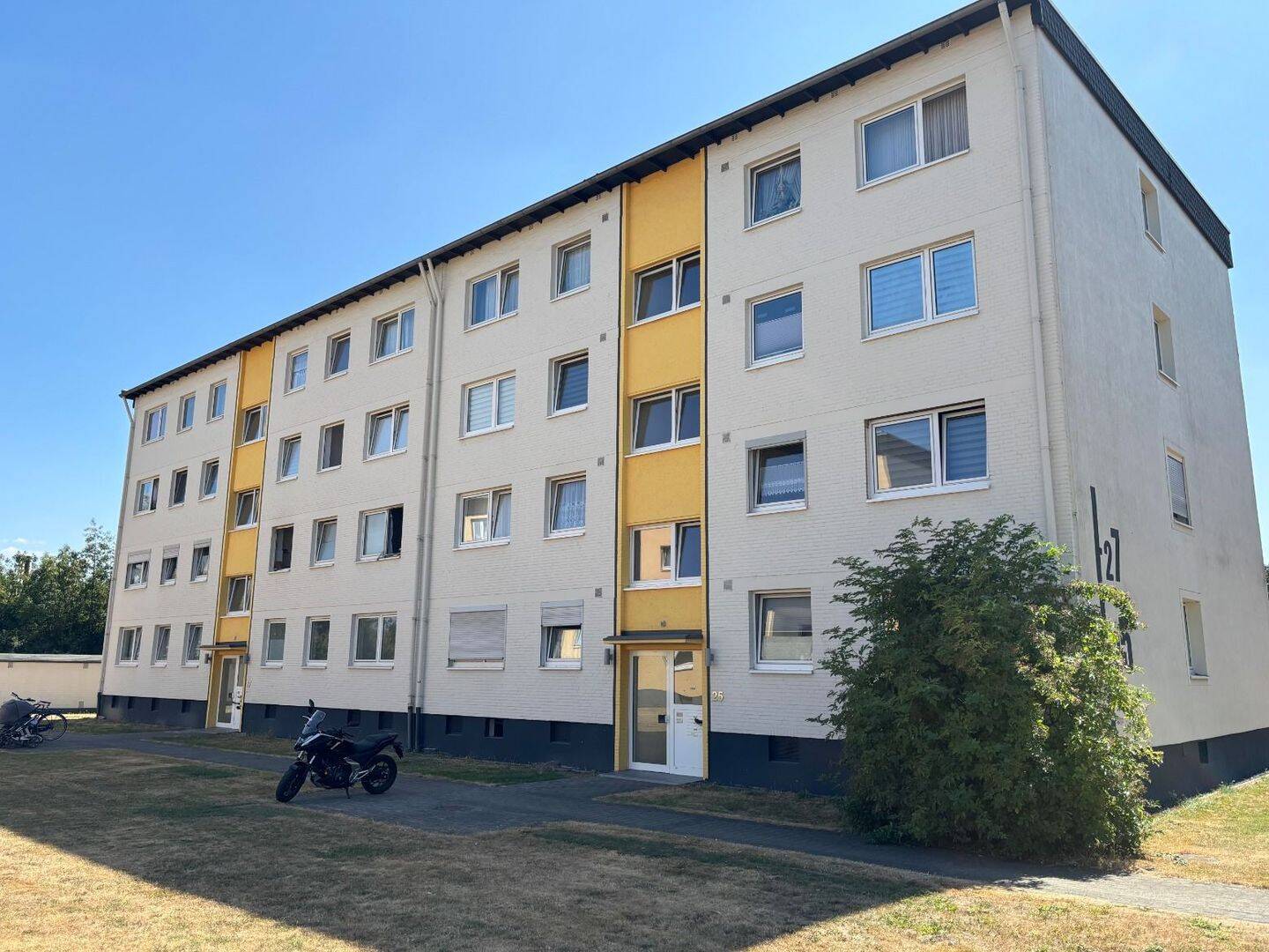 NACHMIETER gesucht! Schöne 3 Zimmer Wohnung mit Balkon!, 41540 Dormagen