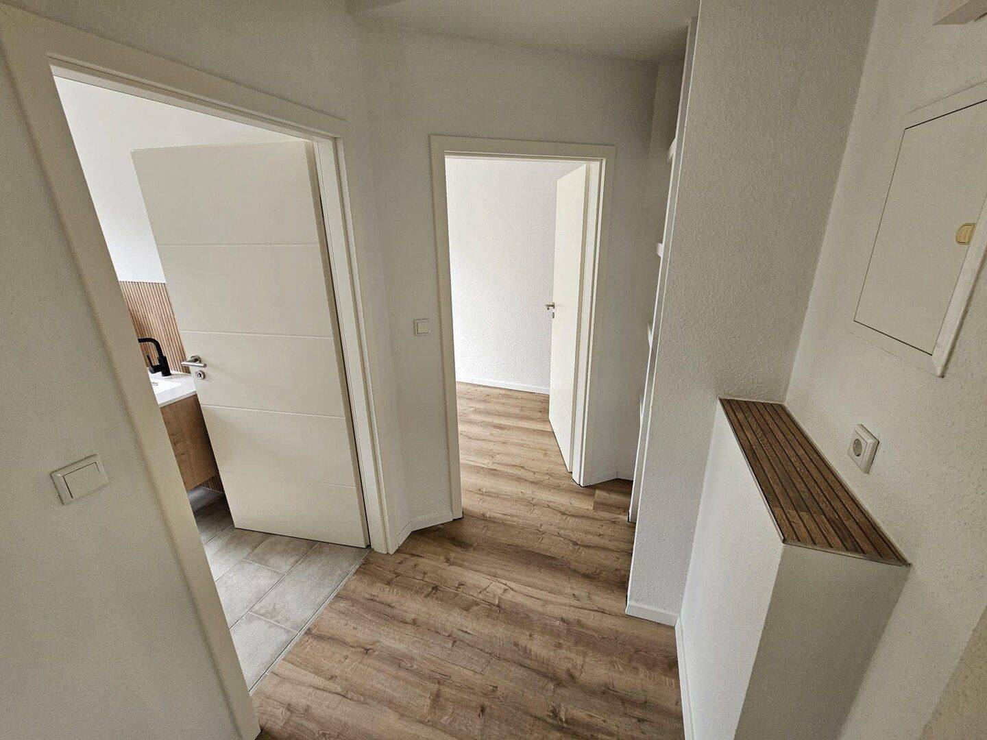 Stilvolle 2-Zimmer-Wohnung mit Regendusche, Badewanne & hochwertiger Ausstattung in Bernau, 16321 Bernau bei Berlin