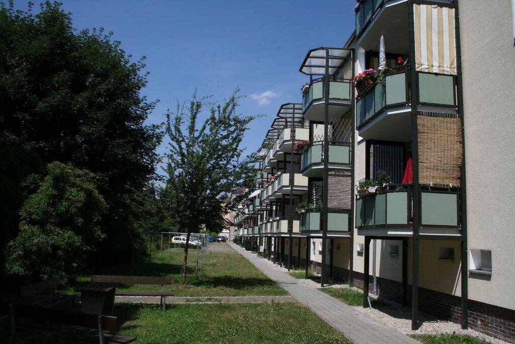 1-Raum-Wohnung im Stadtzentrum mit großem Balkon, 7545 Gera (Bieblach Innenstadt Ostviertel Pforten Untermhaus)