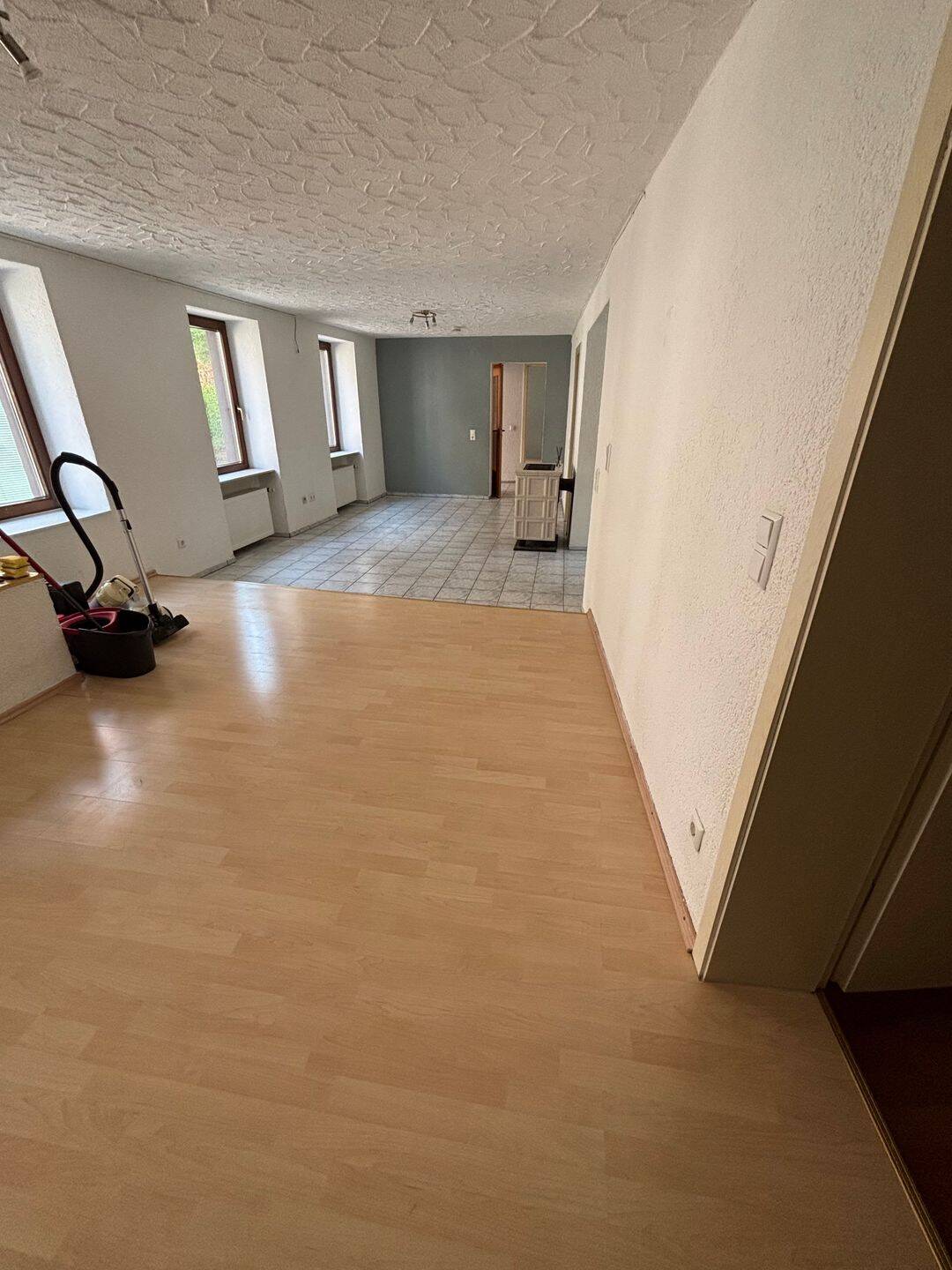 3-Zimmer Wohnung mit großem Wohn- und Essbereich, 75305 Neuenbürg