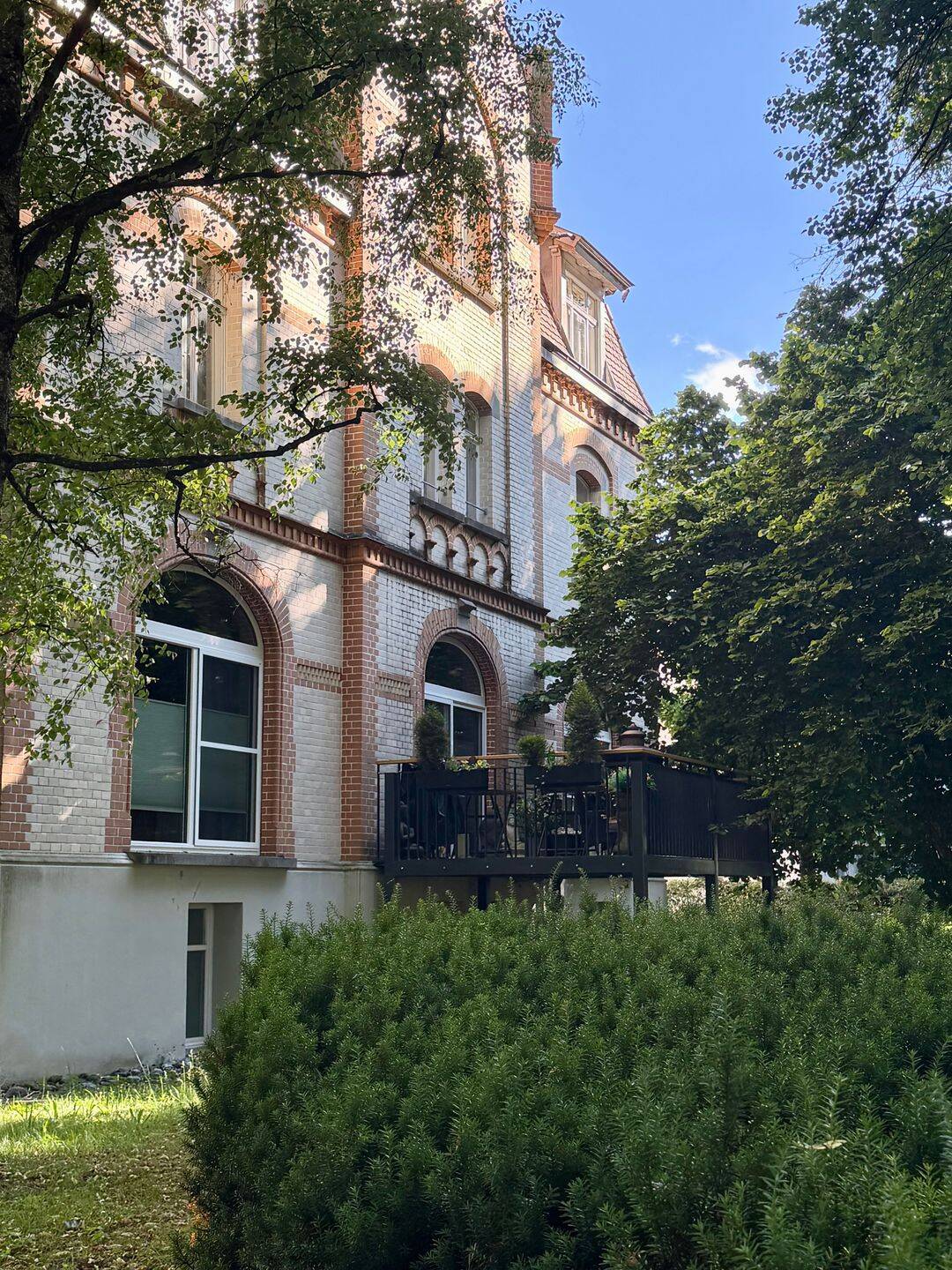Luxuriöse 5,5 Zi.-Wohnung mit Einbauküche, Balkon, Wintergarten u. TG-Stellplätzen mitten in der Innenstadt, 73479 Ellwangen (Jagst)