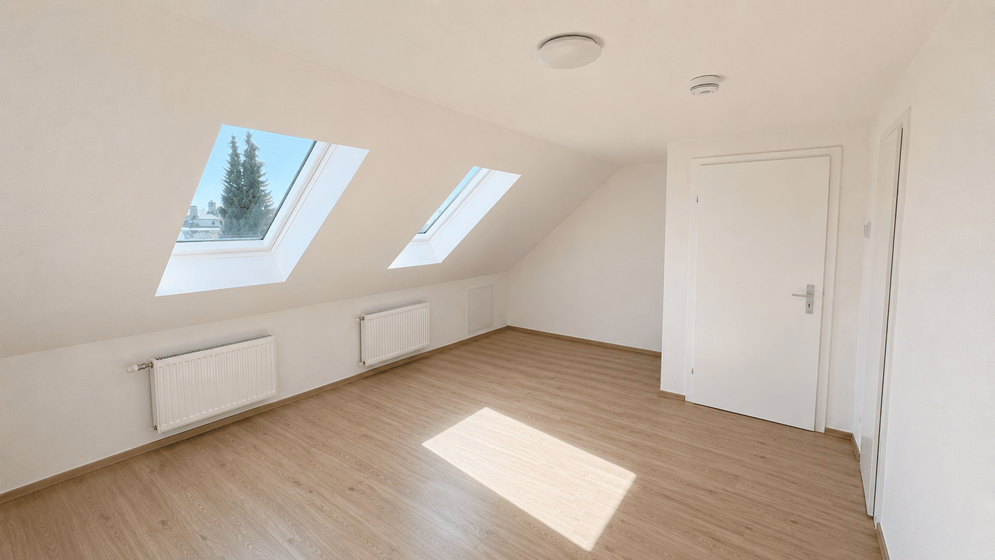 Helle 1-Zimmer-Dachgeschosswohnung in Lübeck – Nachmieter gesucht, 23558 Lübeck (Buntekuh Sankt Lorenz Nord Sankt Lorenz Süd)