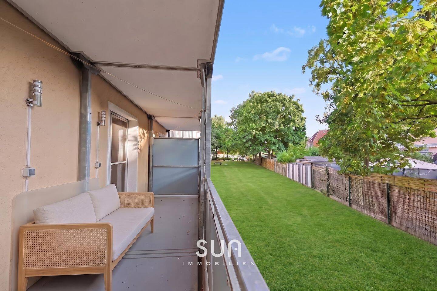 Familienfreundliche 4-Zimmer-Wohnung in Frankfrut-Griesheim mit Balkon und Einbauküche, 65933 Frankfurt am Main (Griesheim)
