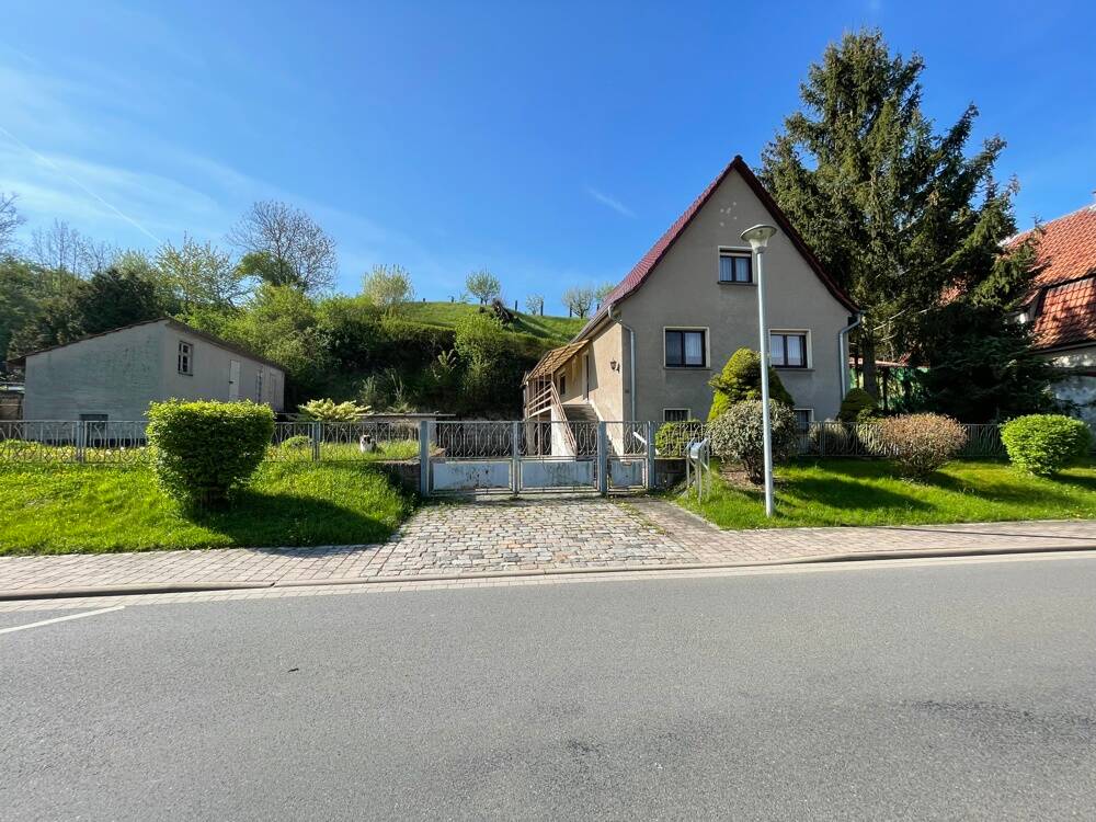 Sofort einziehen und wohlfühlen – und Erfurt ist ganz nah! Einfamilienhaus mit Hof/ Garten in ruhiger Lage, 99610 Wundersleben
