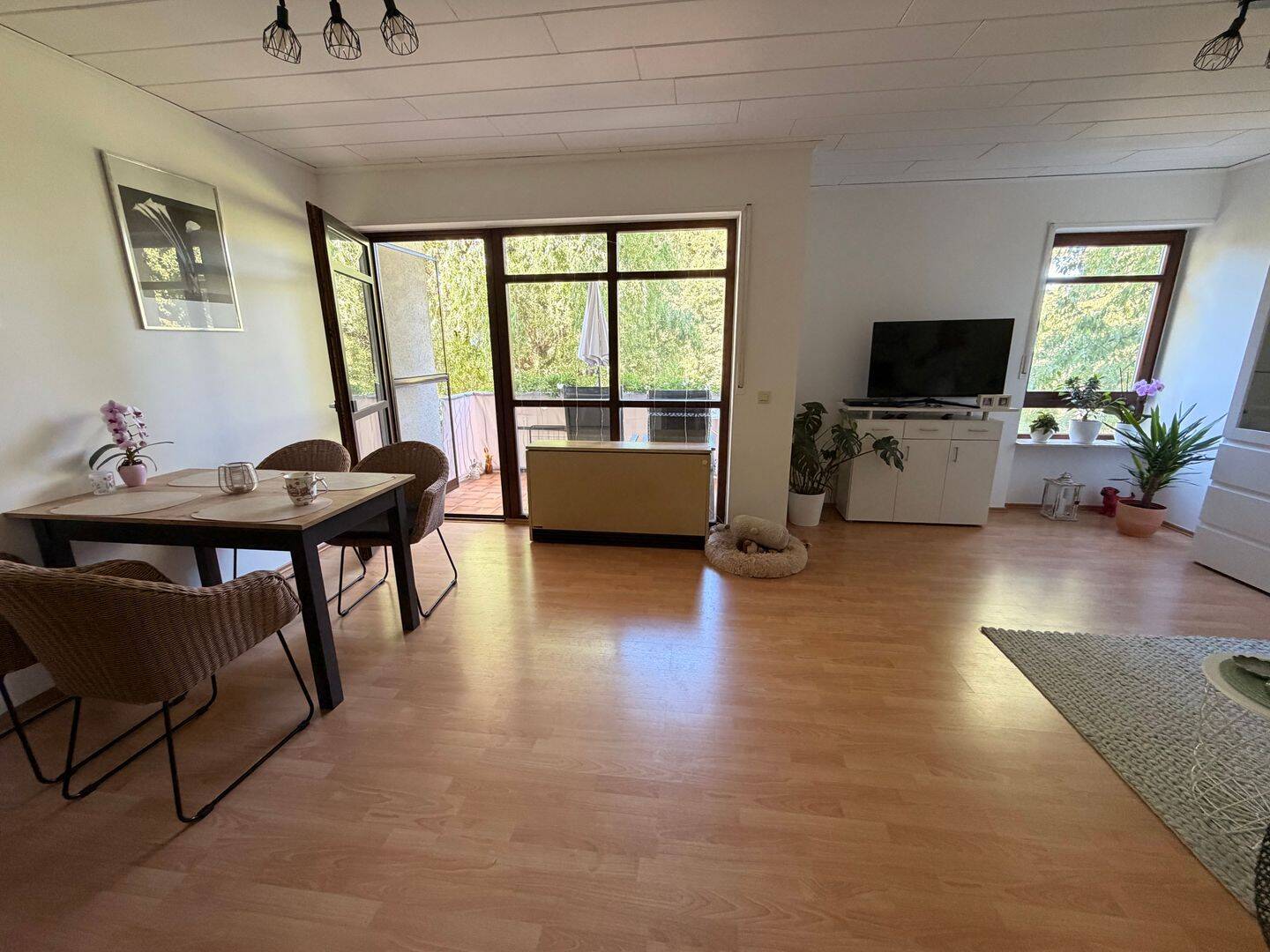 Helle 3-Zimmer-Wohnung mit Balkon und Einbauküche in Schriesheim, 69198 Schriesheim