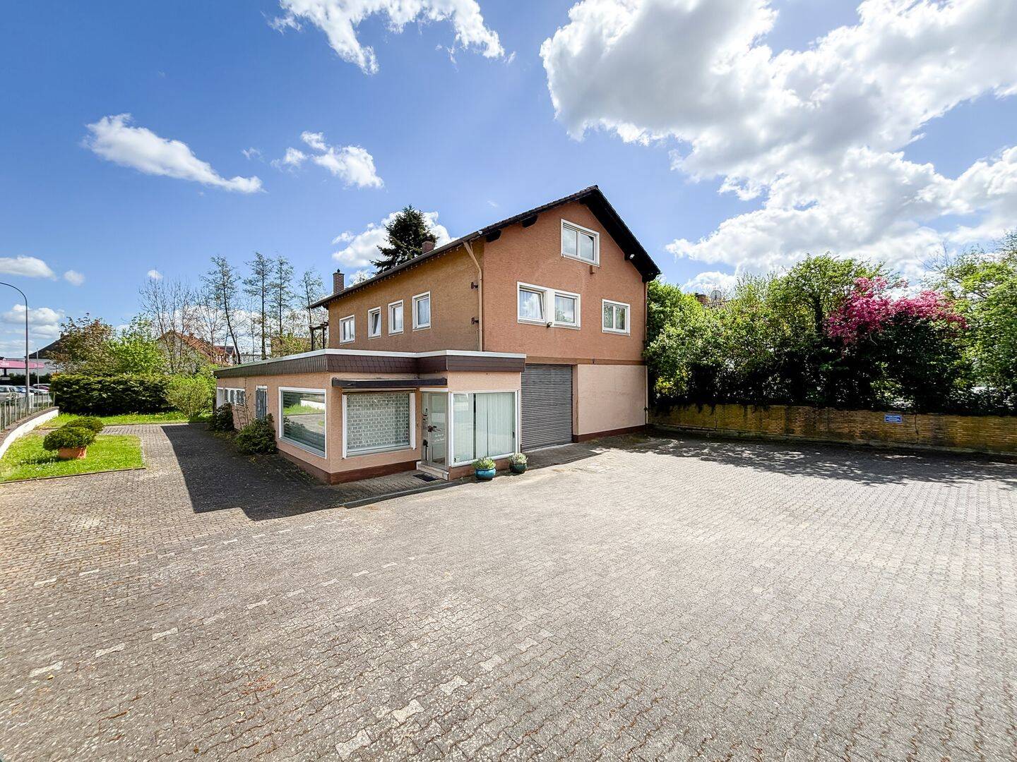 Vielseitiges Wohn- und Geschäftshaus in gut frequentierter Lage mit großem Entwicklungspotenzial!, 64807 Dieburg