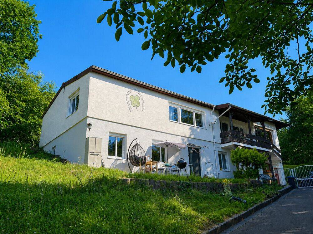 Großzügig, grün und vielseitig: Wohnen mit Platzangebot für ein bis zwei Familien!, 63785 Obernburg a. Main